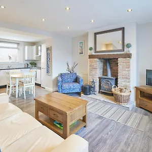https://host-stay-kurnell-cottage.yorkshirehotels.net